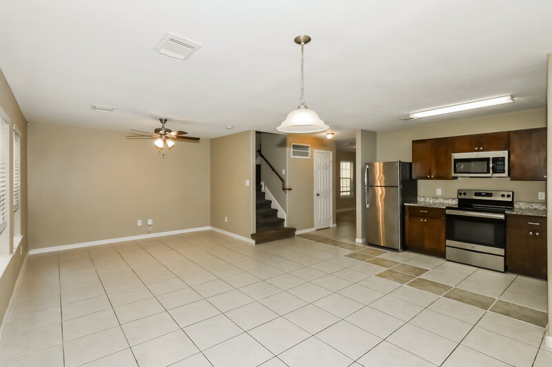 1,755/Mo, 4959 S Cancun Dr Houston, TX 77045 Dining Room View