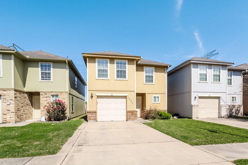 1,860/Mo, 4958 N Cancun Dr Houston, TX 77045 External View