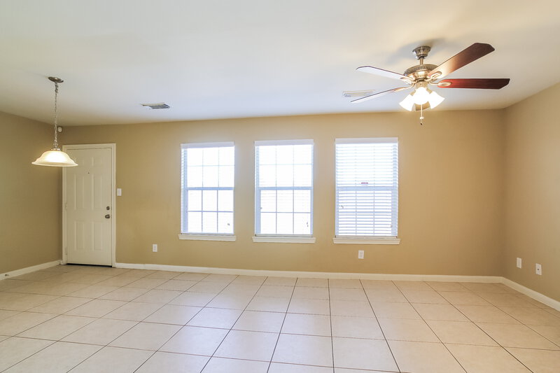 1,860/Mo, 4958 N Cancun Dr Houston, TX 77045 Living Room View