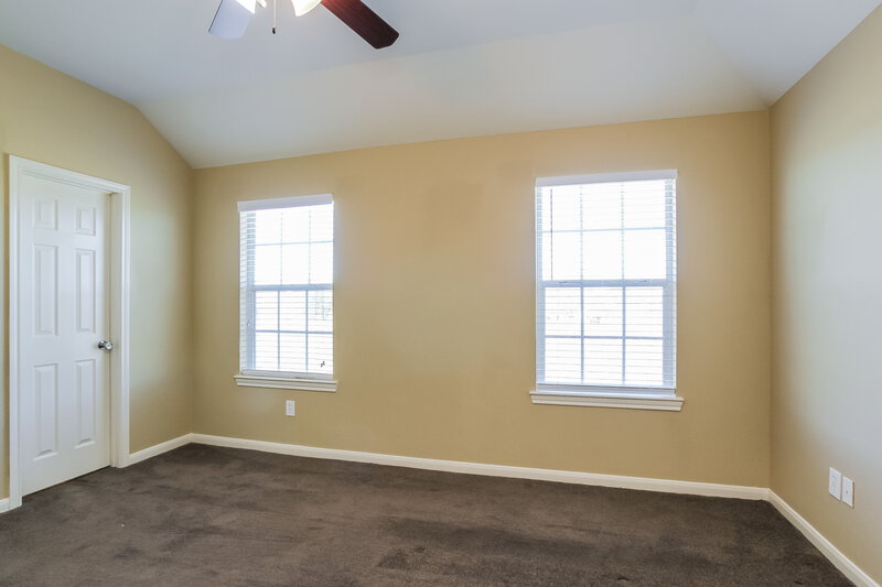 1,860/Mo, 4958 N Cancun Dr Houston, TX 77045 Master Bedroom View