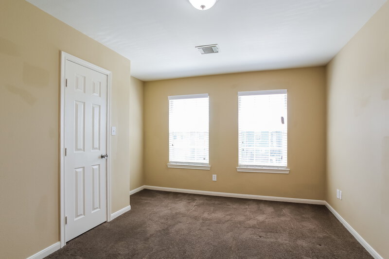 1,860/Mo, 4958 N Cancun Dr Houston, TX 77045 Bedroom View 3