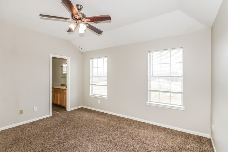 1,685/Mo, 4906 N Cancun Dr Houston, TX 77045 Main Bedroom View