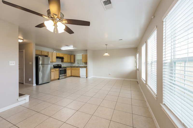 1,840/Mo, 4938 N Cancun Dr Houston, TX 77045 Living Room View 2