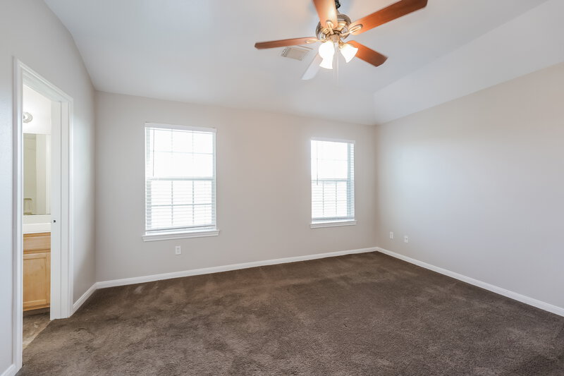 1,840/Mo, 4938 N Cancun Dr Houston, TX 77045 Bedroom View 2