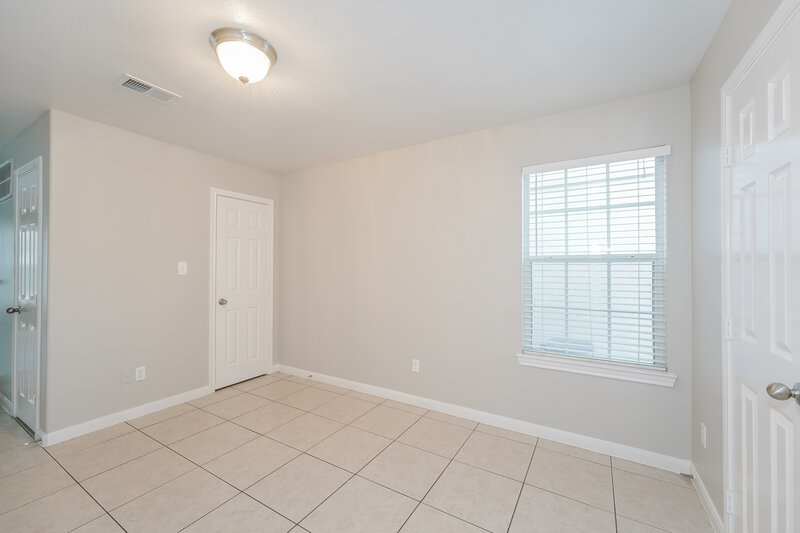 1,840/Mo, 4938 N Cancun Dr Houston, TX 77045 Bedroom View 6