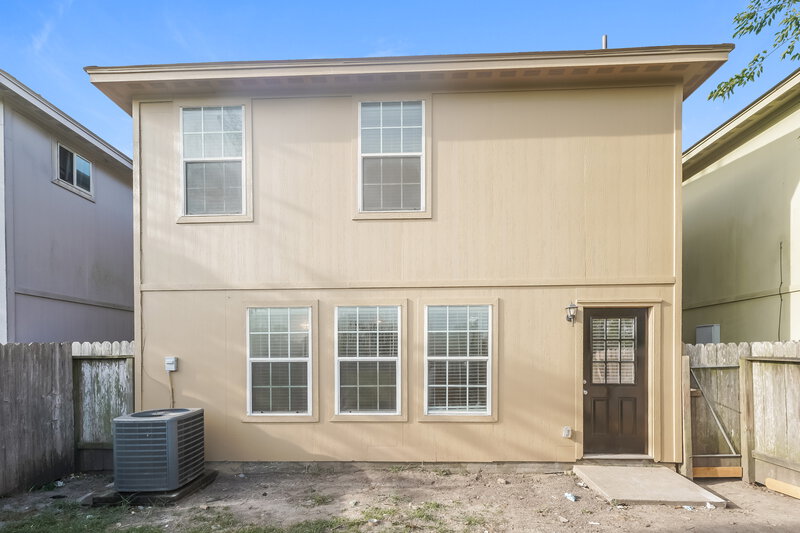 1,840/Mo, 4938 N Cancun Dr Houston, TX 77045 Rear View