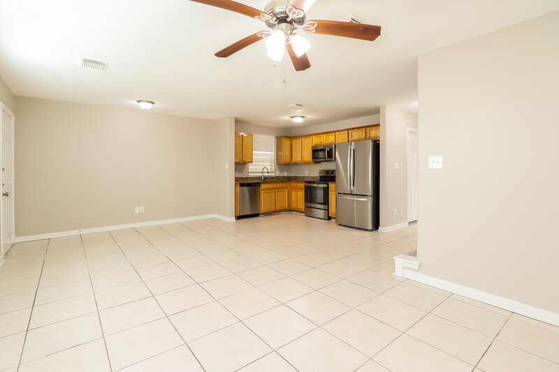 1,775/Mo, 4903 S Cancun Dr Houston, TX 77045 Dining Room View