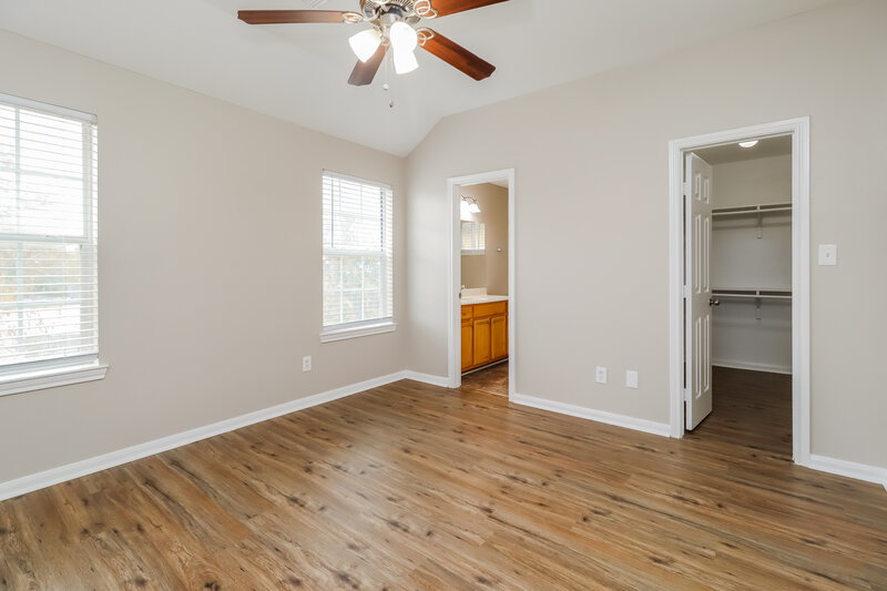 1,775/Mo, 4903 S Cancun Dr Houston, TX 77045 Main Bedroom View
