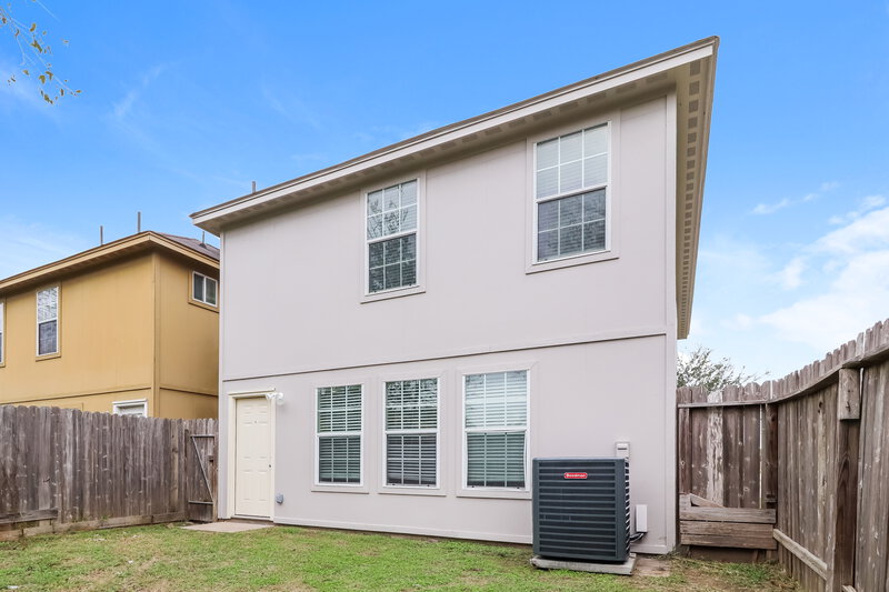 1,775/Mo, 4903 S Cancun Dr Houston, TX 77045 Rear View