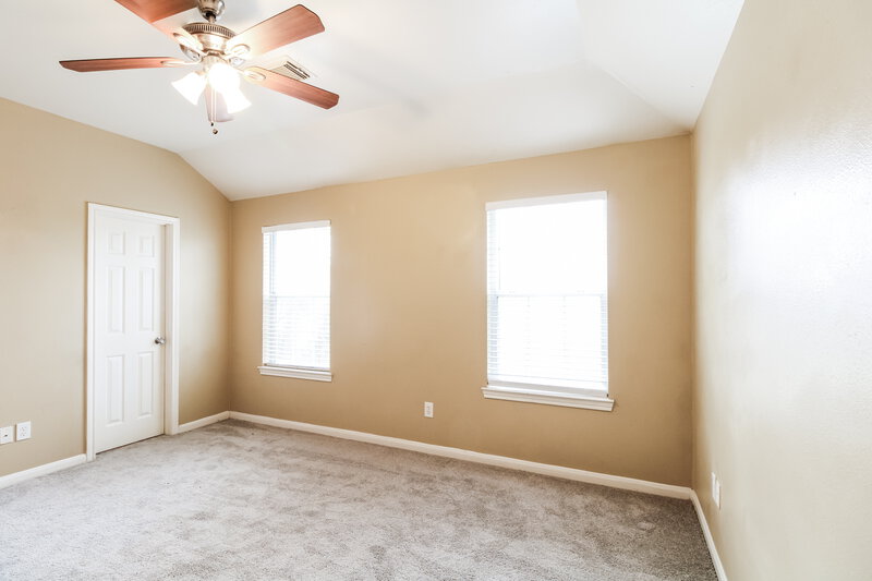 1,620/Mo, 4963 S Cancun Dr Houston, TX 77045 Main Bedroom View 2