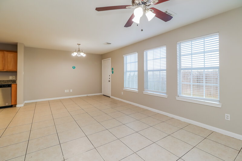 1,980/Mo, 4946 N Cancun Dr Houston, TX 77045 Living Room View