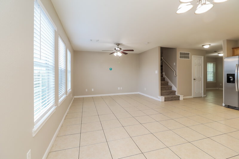1,980/Mo, 4946 N Cancun Dr Houston, TX 77045 Living Room View 2