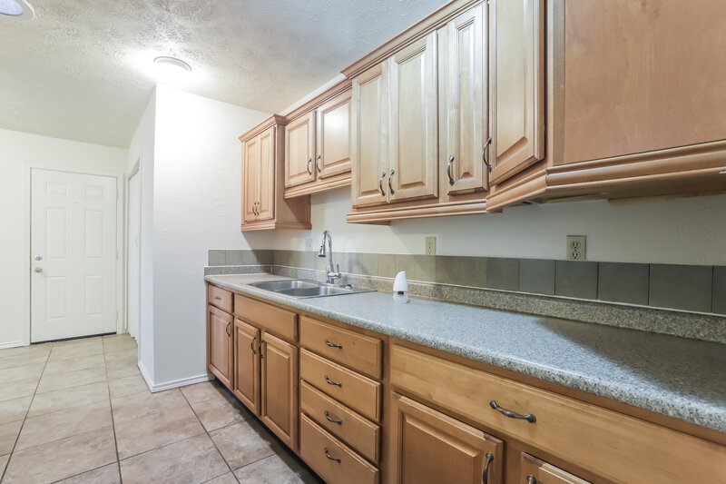 1,590/Mo, 14602 Flair Dr Houston, TX 77049 Kitchen View 3