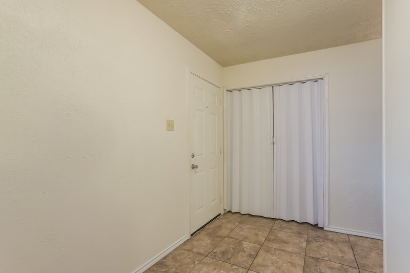 1,590/Mo, 14602 Flair Dr Houston, TX 77049 Bedroom View 4