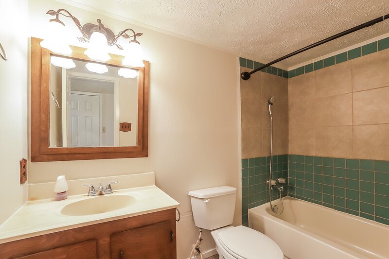 1,590/Mo, 14602 Flair Dr Houston, TX 77049 Bathroom View