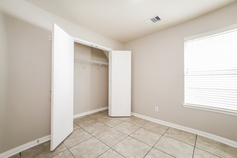 1,660/Mo, 6718 Green Pear Ln Houston, TX 77049 Bedroom View