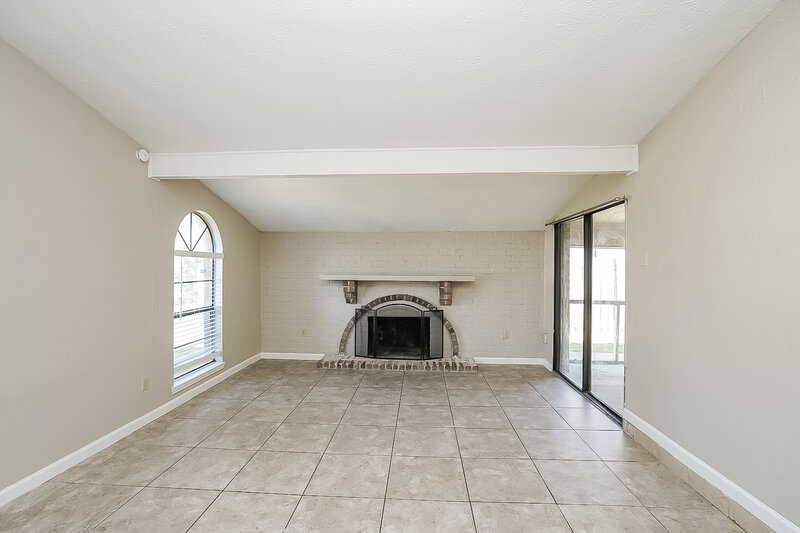 1,545/Mo, 14606 Leacrest Dr Houston, TX 77049 Family Room View