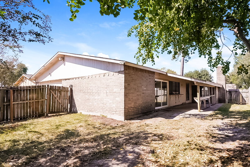 1,545/Mo, 14606 Leacrest Dr Houston, TX 77049 Rear View