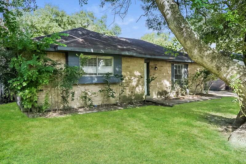 1,470/Mo, 15234 Wickbriar Dr Houston, TX 77053 Front View 2