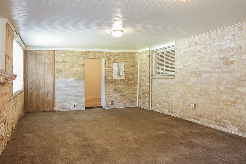 1,470/Mo, 15234 Wickbriar Dr Houston, TX 77053 Family Room View 4