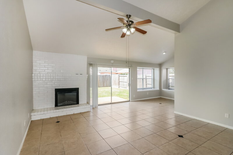 1,570/Mo, 16158 Coyridge Ln Houston, TX 77053 Living Room View