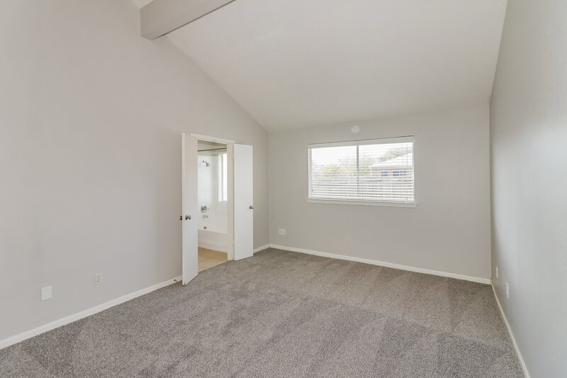 1,570/Mo, 16158 Coyridge Ln Houston, TX 77053 Main Bedroom View