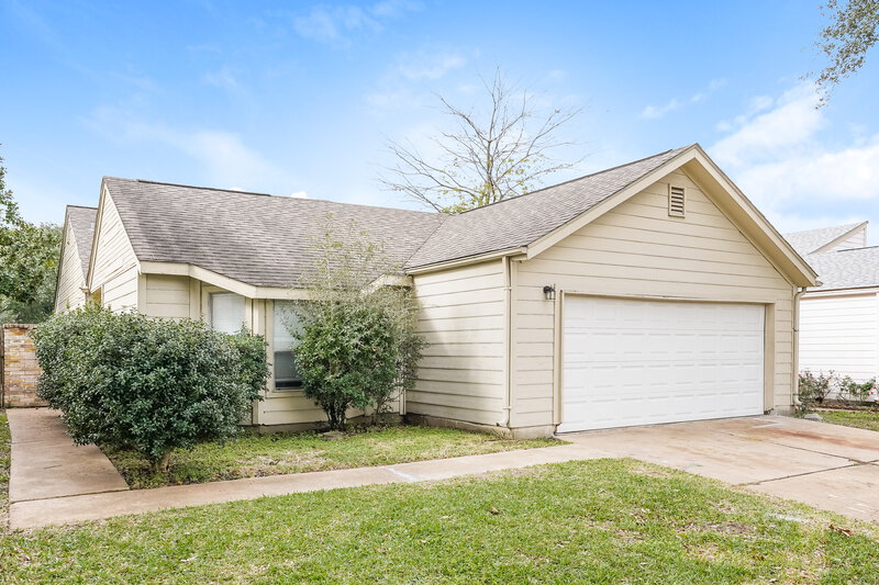 1,710/Mo, 8818 Kalewood Dr Houston, TX 77099 Front View