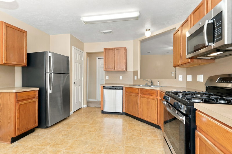 1,730/Mo, 810 Regional Park Dr Houston, TX 77060 Kitchen View