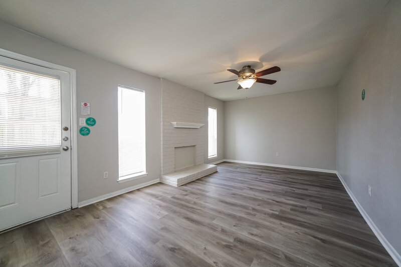 2,790/Mo, 10919 Skybird Dr Houston, TX 77064 Living Room View