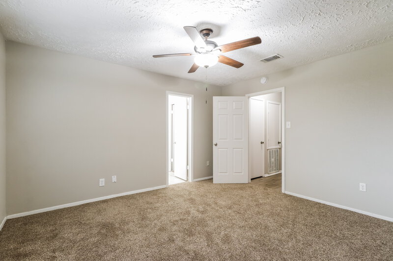 1,775/Mo, 3435 Cheaney Dr Houston, TX 77066 Main Bedroom View 2