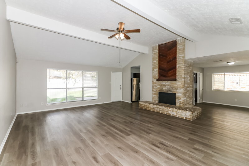 1,795/Mo, 3446 Hombly Rd Houston, TX 77066 Living Room View