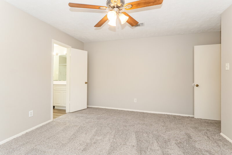 1,715/Mo, 3446 Hombly Rd Houston, TX 77066 Main Bedroom View 2