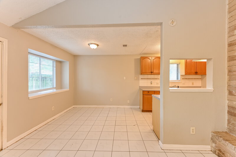 1,590/Mo, 14111 Sandy Point Ln Houston, TX 77066 Dining Room View