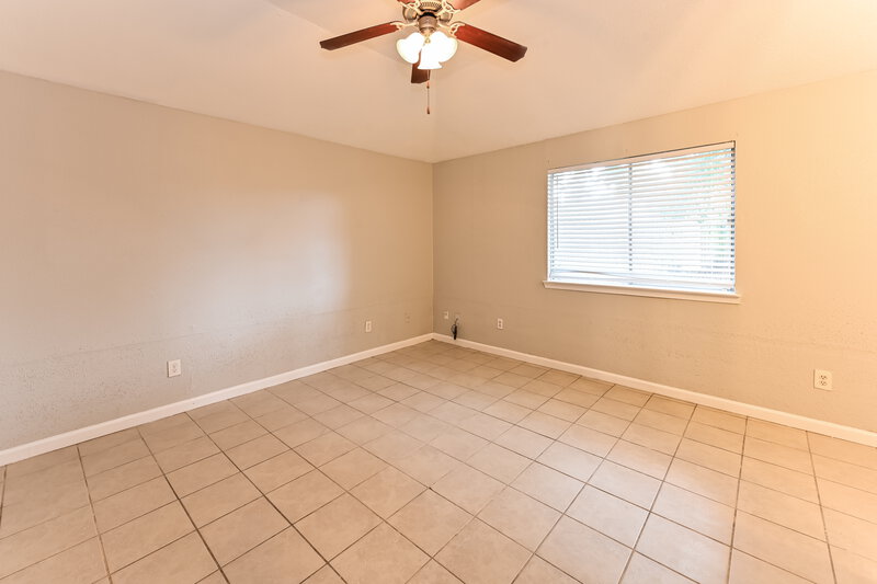 1,590/Mo, 14111 Sandy Point Ln Houston, TX 77066 Main Bedroom View