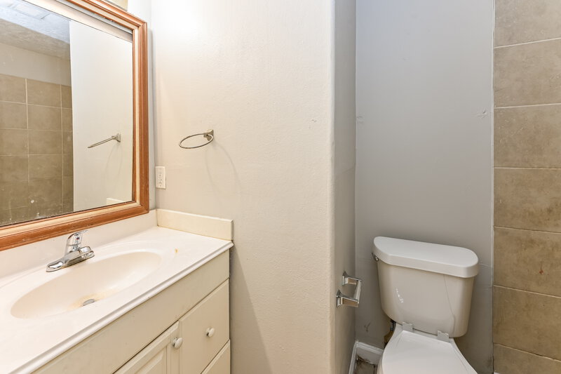1,590/Mo, 14111 Sandy Point Ln Houston, TX 77066 Bathroom View