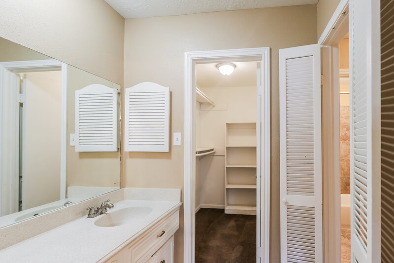 1,990/Mo, 6615 Seegers Trail Dr Houston, TX 77066 Misc View 11