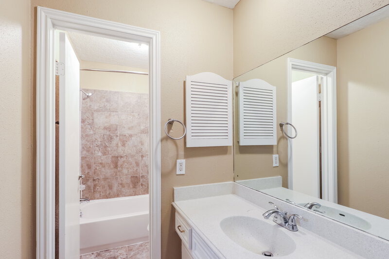 1,990/Mo, 6615 Seegers Trail Dr Houston, TX 77066 Misc View 12