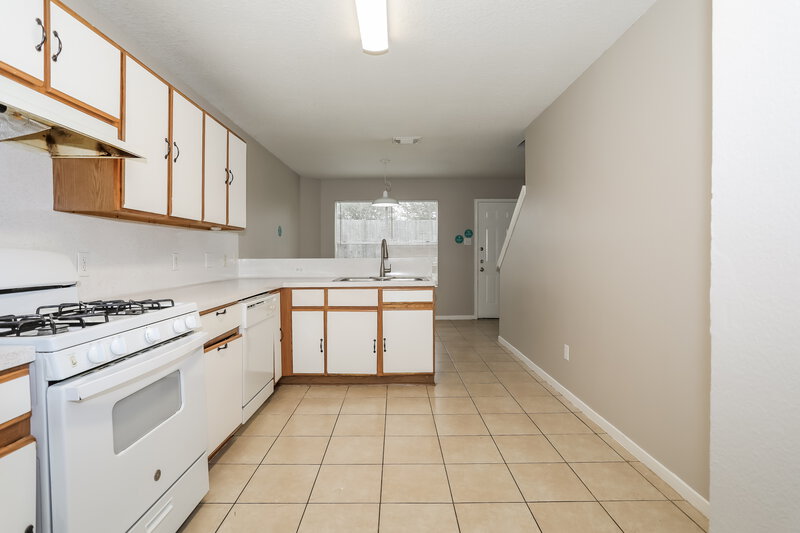 1,925/Mo, 2202 Tomlinson Trail Dr Houston, TX 77067 Kitchen View