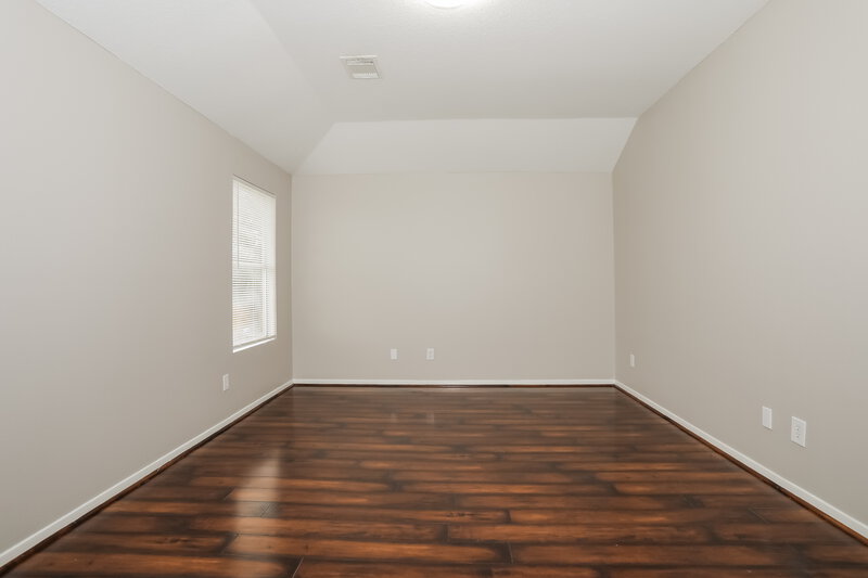 1,925/Mo, 2202 Tomlinson Trail Dr Houston, TX 77067 Main Bedroom View