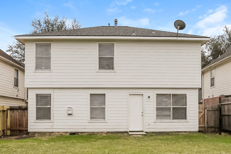 1,925/Mo, 2202 Tomlinson Trail Dr Houston, TX 77067 Rear View