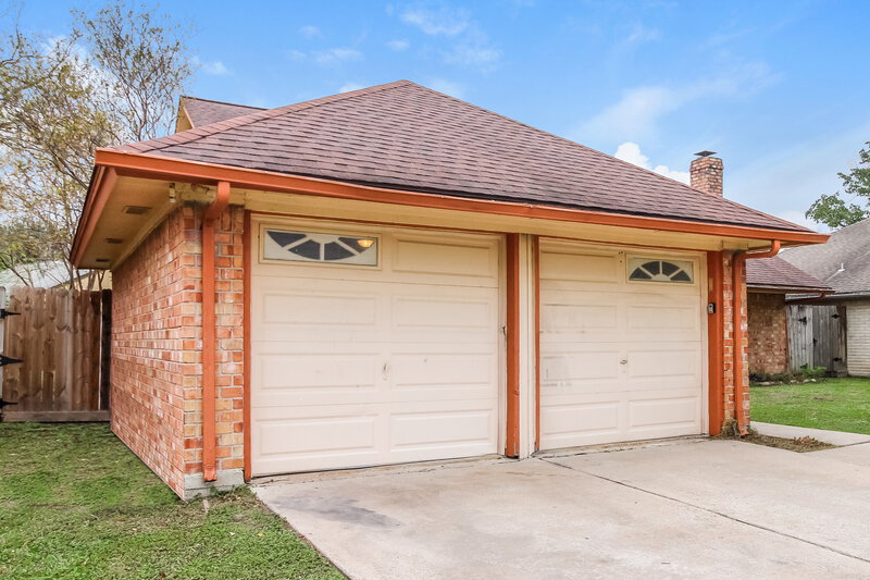 1,865/Mo, 1718 Hazyknoll Ln Houston, TX 77067 Front View 2