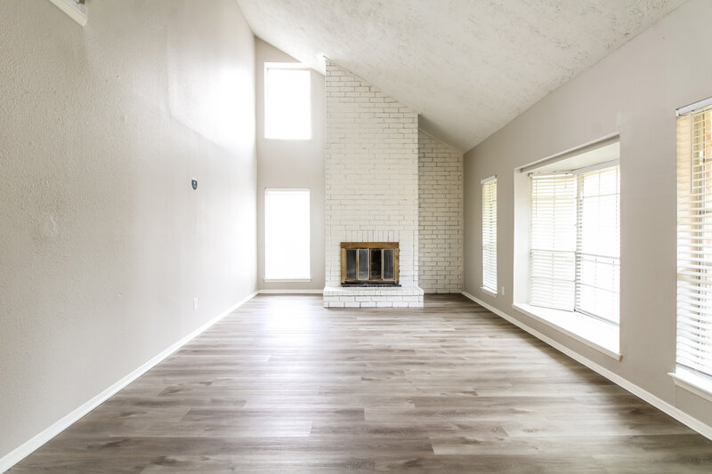 1,865/Mo, 1718 Hazyknoll Ln Houston, TX 77067 Living Room View