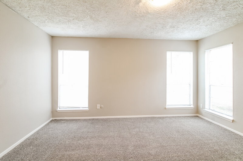 1,865/Mo, 1718 Hazyknoll Ln Houston, TX 77067 Main Bedroom View