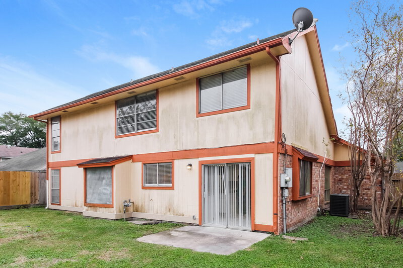 1,865/Mo, 1718 Hazyknoll Ln Houston, TX 77067 Rear View