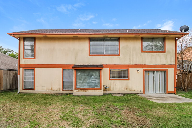 1,865/Mo, 1718 Hazyknoll Ln Houston, TX 77067 Rear View 2