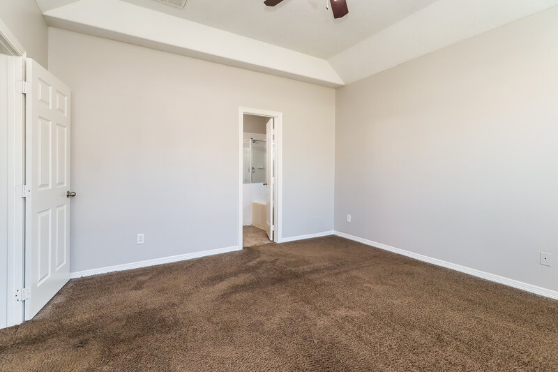 1,935/Mo, 12015 Raven View Dr Houston, TX 77067 Main Bedroom View