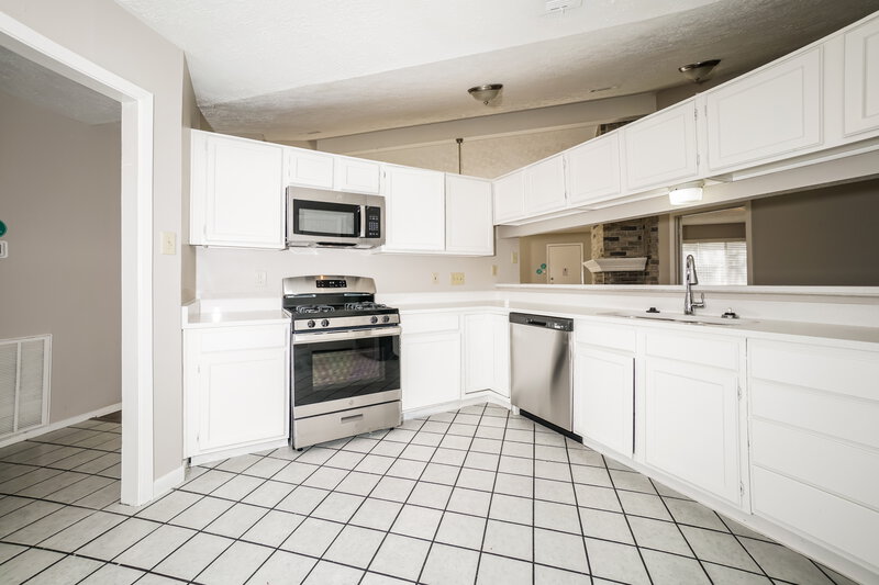 1,725/Mo, 11907 Conifer Springs Ln Houston, TX 77067 Kitchen View 2