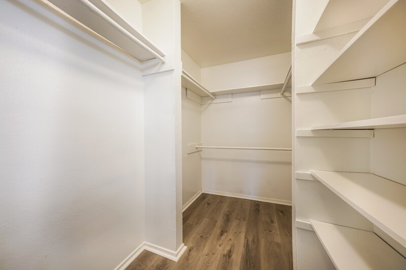 1,725/Mo, 11907 Conifer Springs Ln Houston, TX 77067 Walk In Closet View