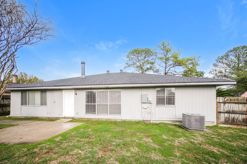 1,725/Mo, 11907 Conifer Springs Ln Houston, TX 77067 Rear View