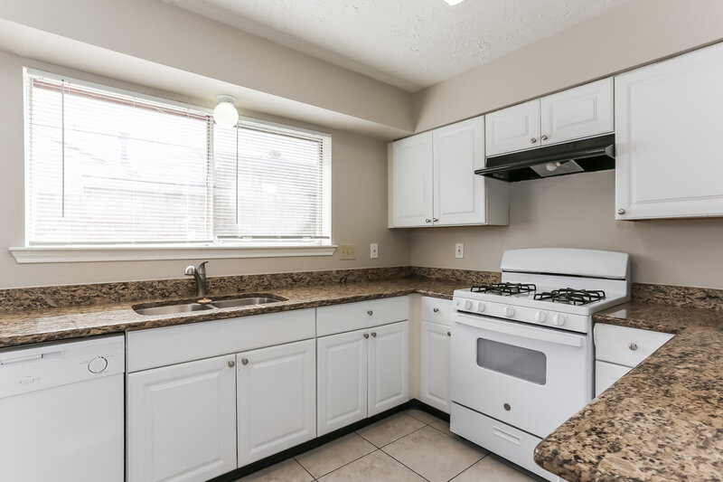 1,870/Mo, 2311 W Greens Rd Houston, TX 77067 Kitchen View